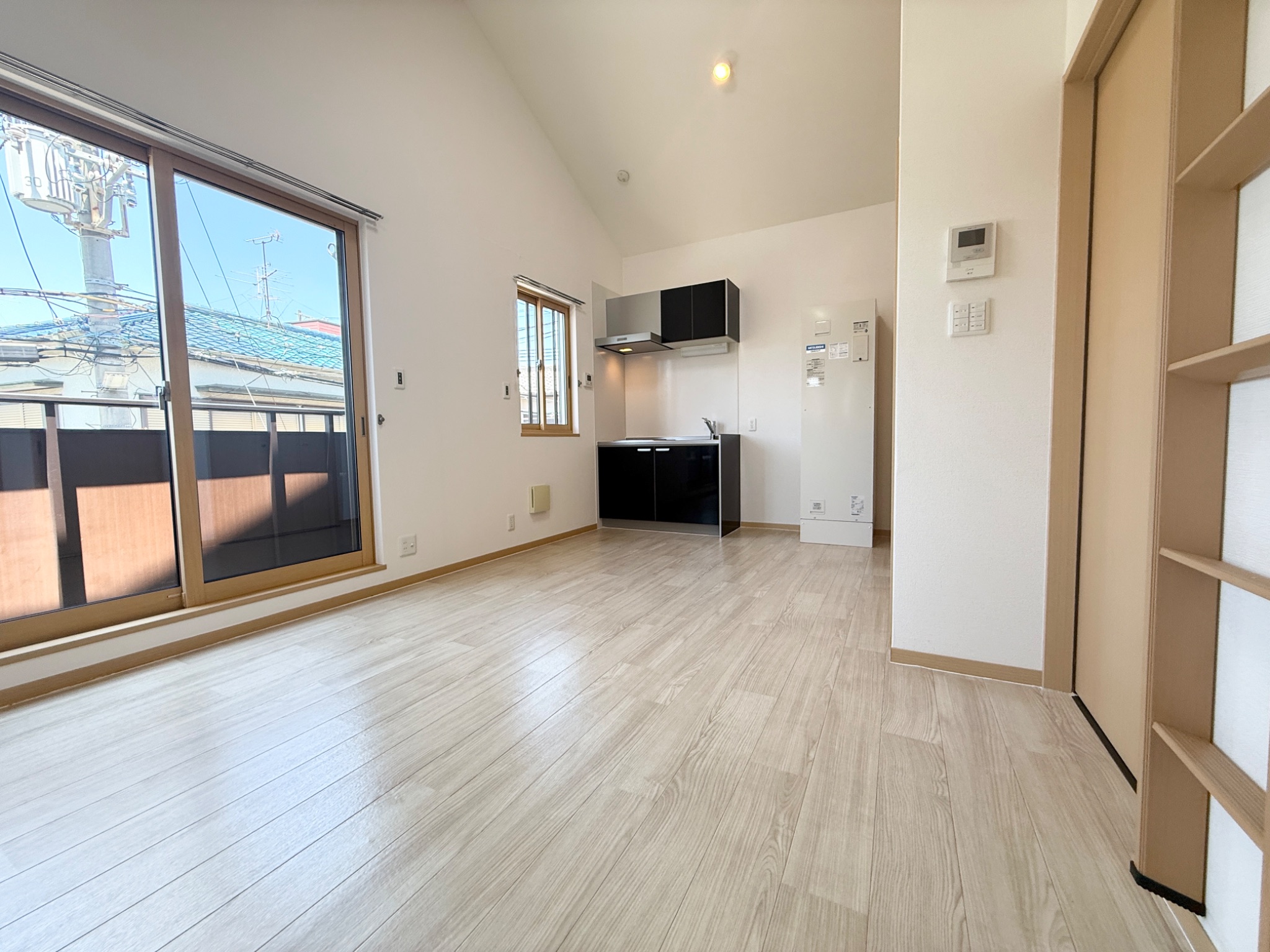 兵庫県尼崎市次屋１丁目 リビング
