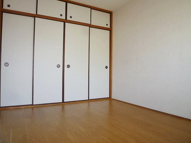 オーク伊川 内装