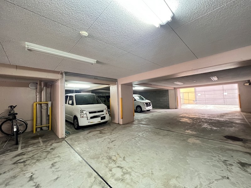 エスリード三宮 駐車場