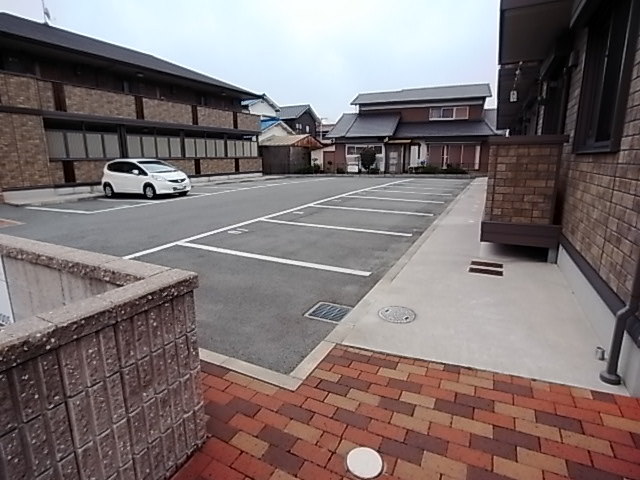 エスペランサ二見 B棟 駐車場