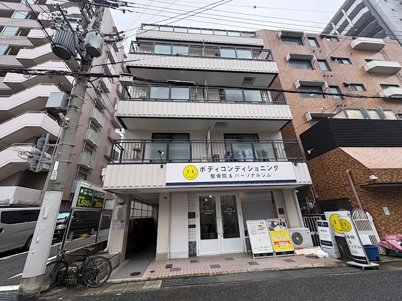 兵庫県神戸市中央区琴ノ緒町３丁目 エントランス