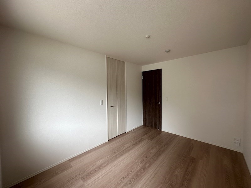 エレナ本山 その他