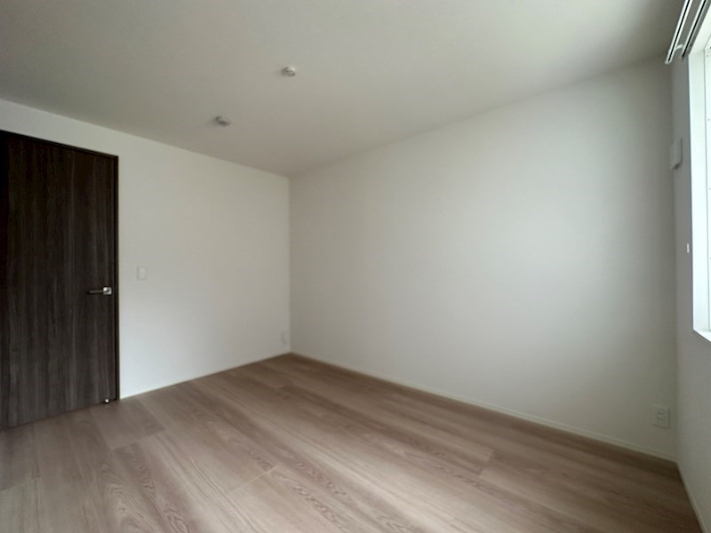 エレナ本山 その他