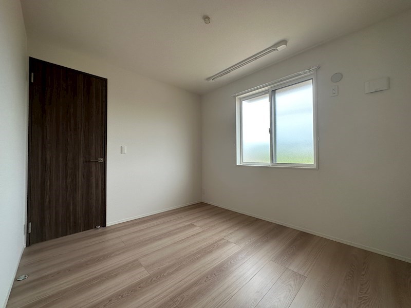 エレナ本山 その他