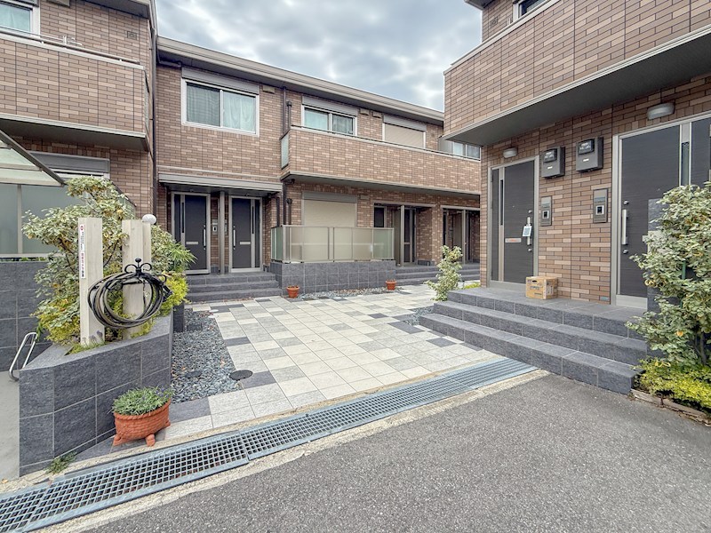 兵庫県神戸市西区伊川谷町有瀬 エントランス