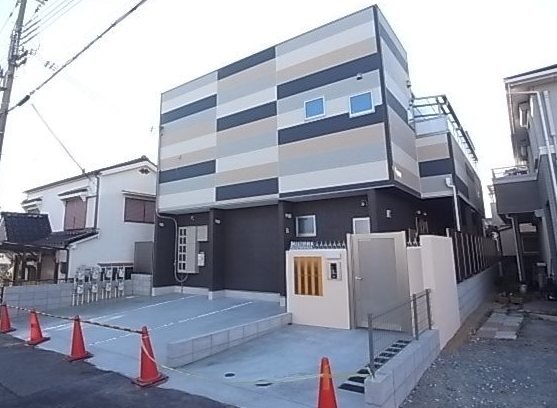 パルフラッツ王居殿 外観
