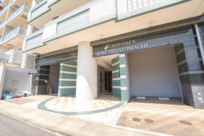 アドバンス神戸湊町 エントランス