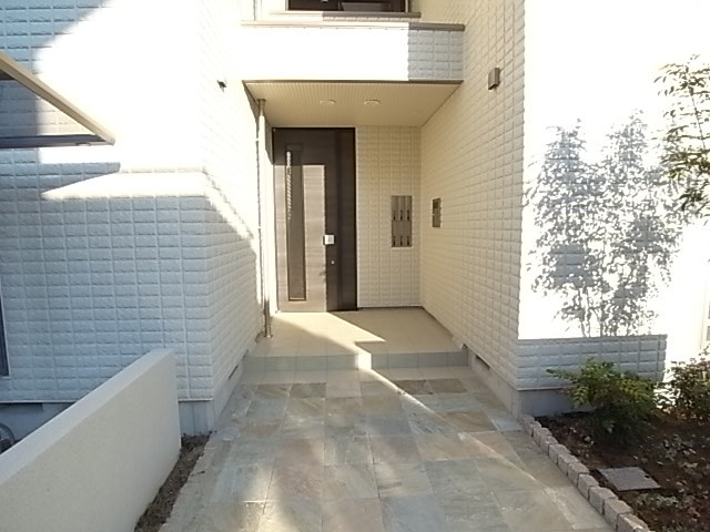 兵庫県尼崎市南清水 エントランス