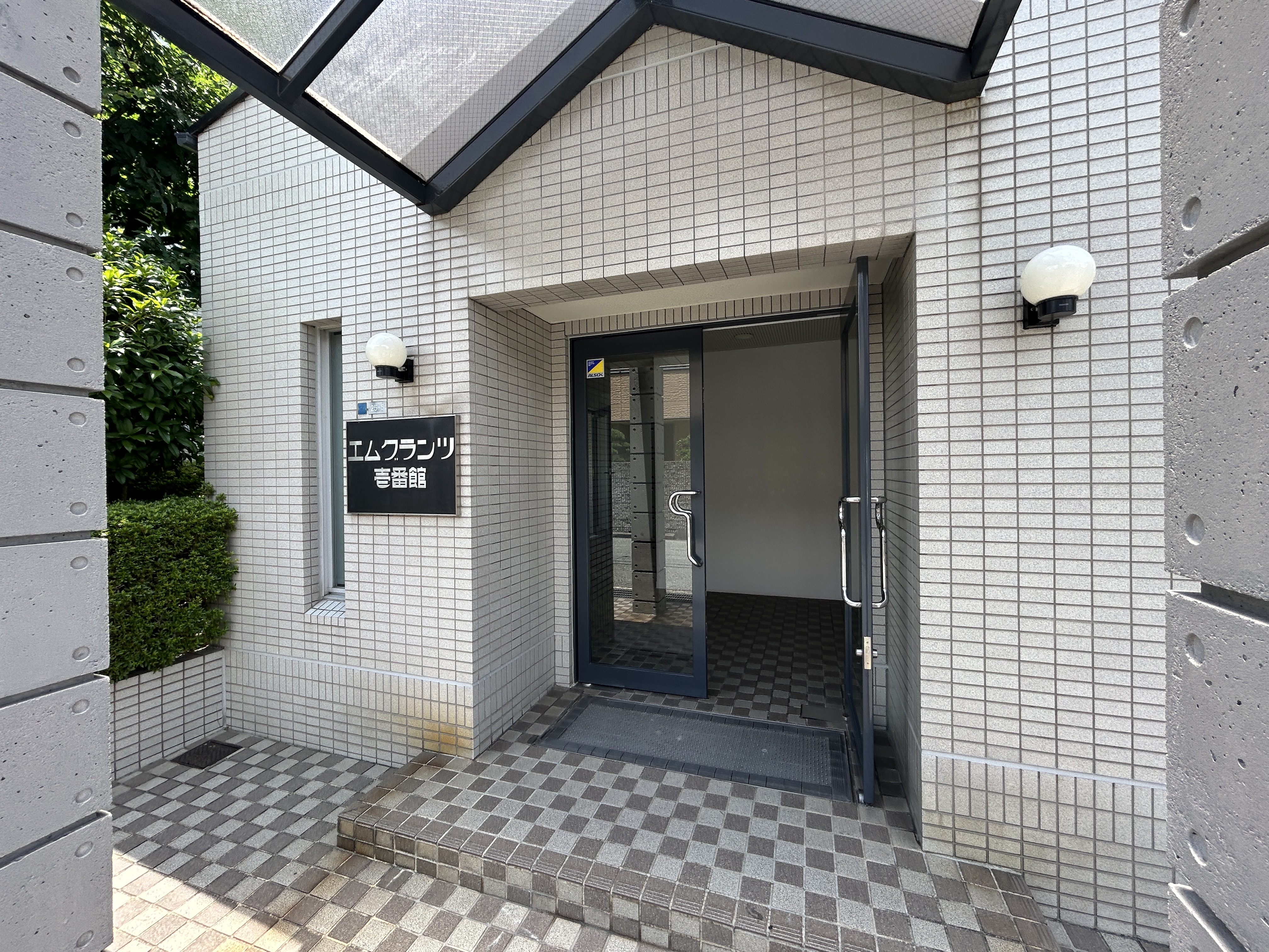 エムグランツ壱番館 エントランス