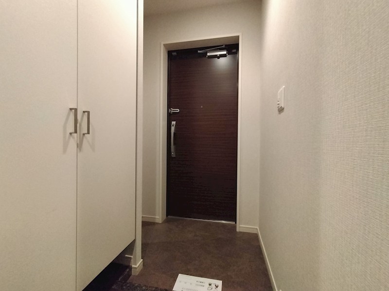 AMISTAD 玄関