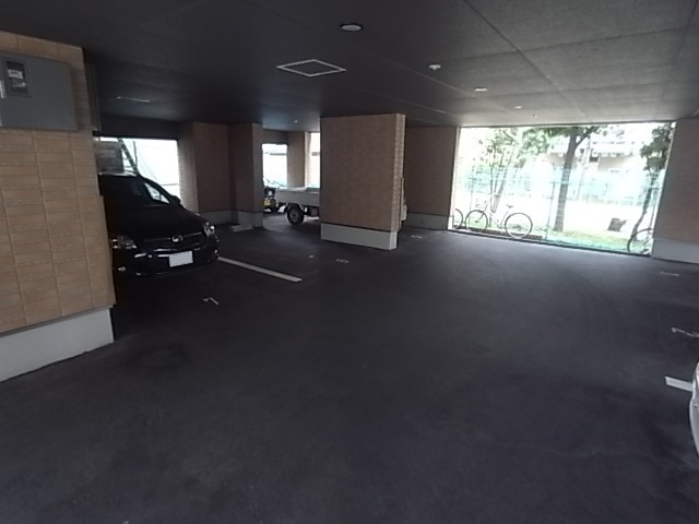 イマージュ 駐車場