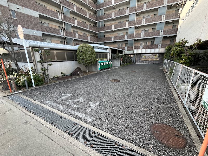 兵庫県西宮市薬師町 駐車場
