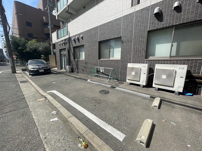 プラチナコート2 駐車場