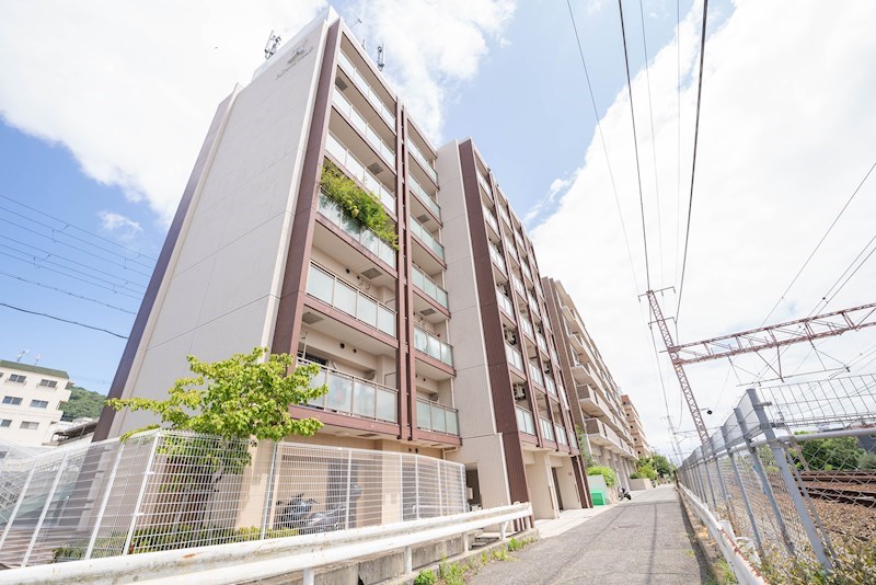 アルファレガロ甲南山手 外観