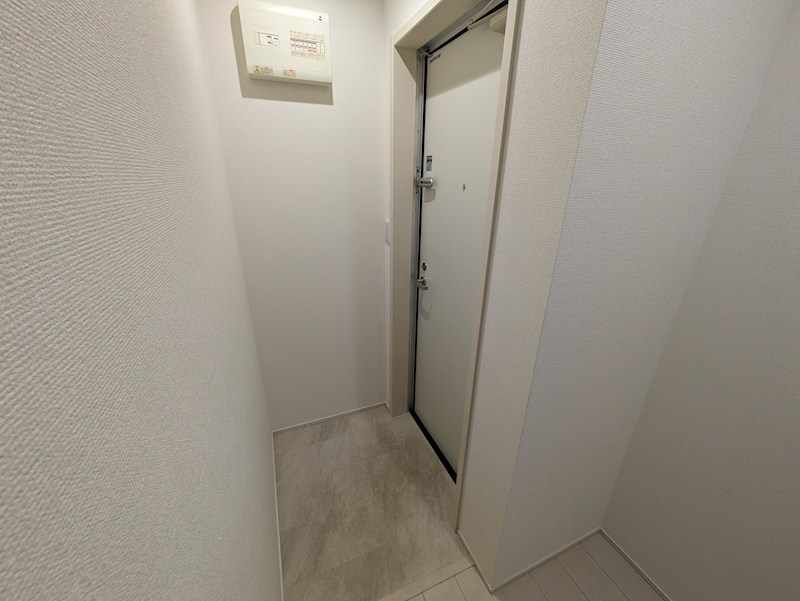 フジパレス西本町5番館 玄関