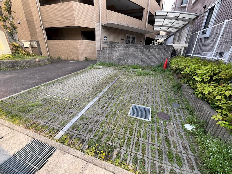 ア・コテ・ドゥ・シェヌ夙川 駐車場