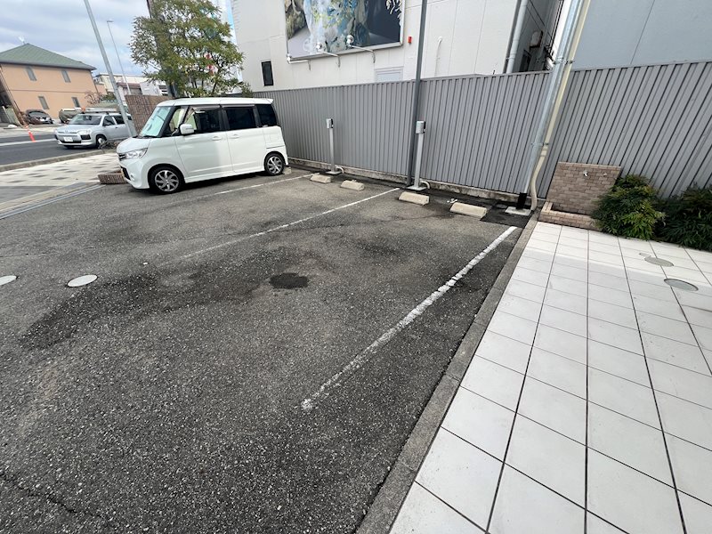 グランクリュ西宮 駐車場