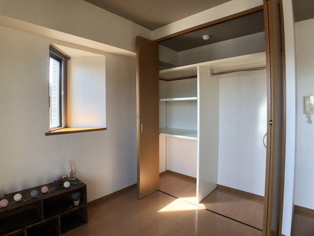 オークメゾン新神戸 収納