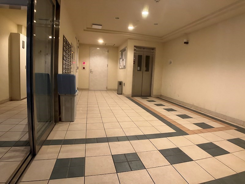 ウォームスヴィル神戸元町JP ロビー