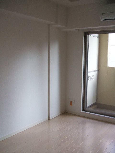 ウォームスヴィル神戸元町JP リビング
