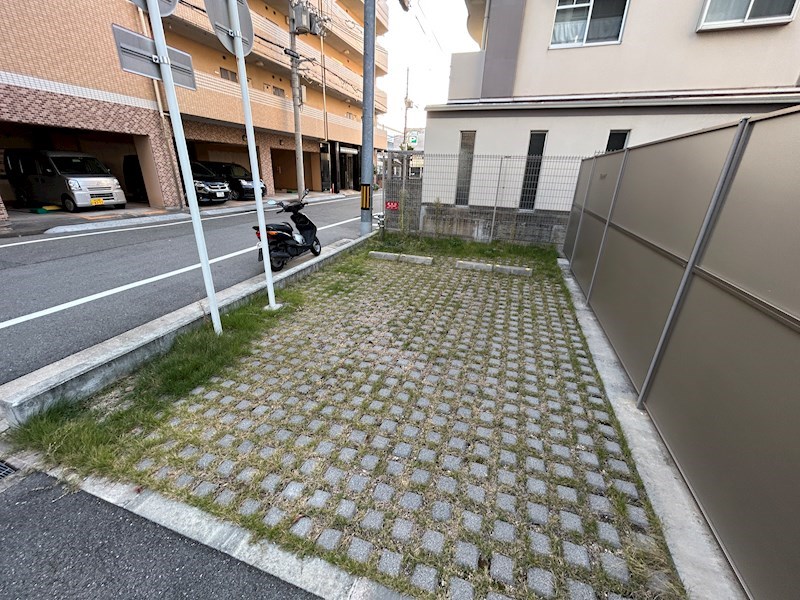 ブランシエスタ西宮 駐車場