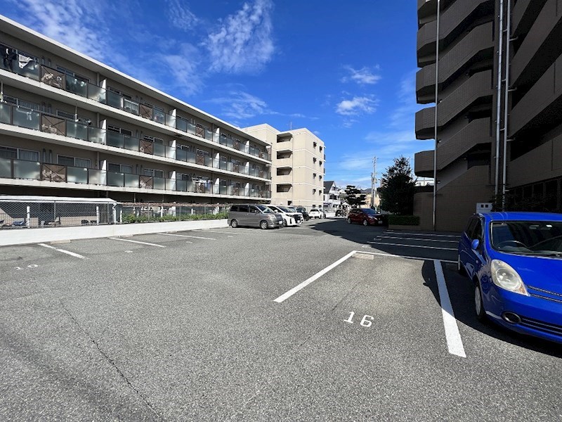 サザンフィールド 駐車場