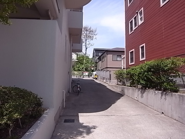シャムロックコート西岡本 その他