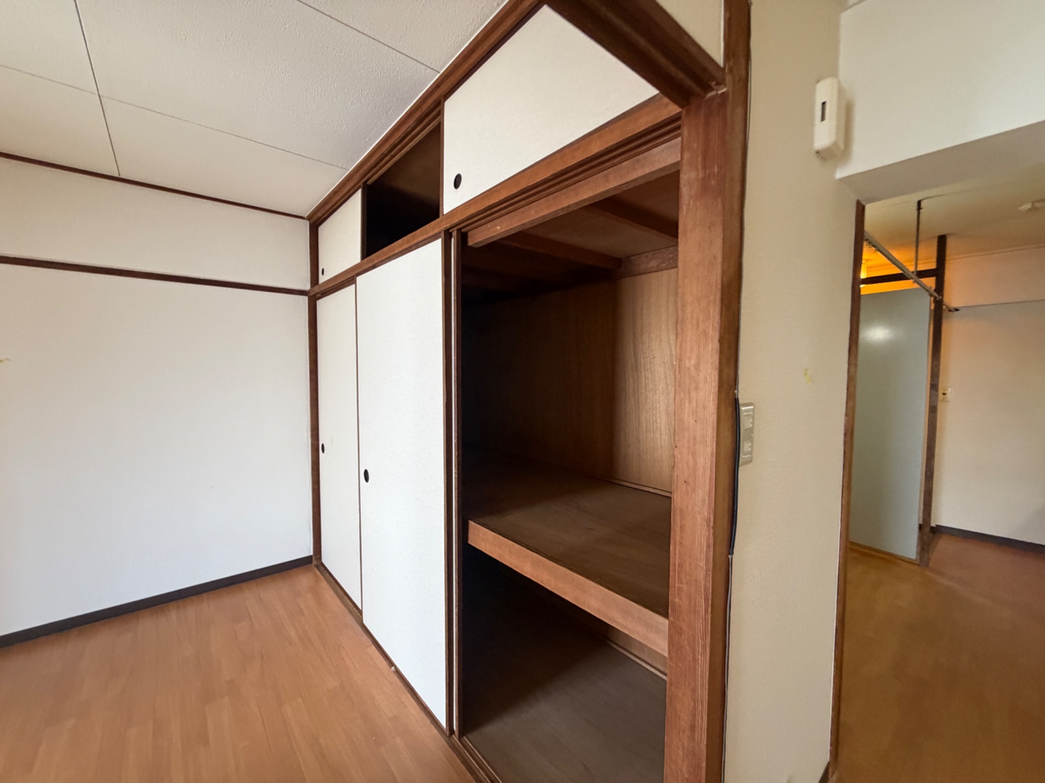 サムティ青木 収納