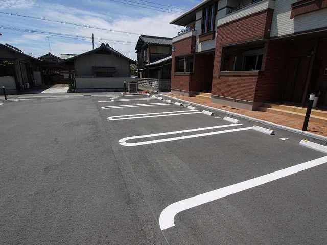 ソレアードA 駐車場