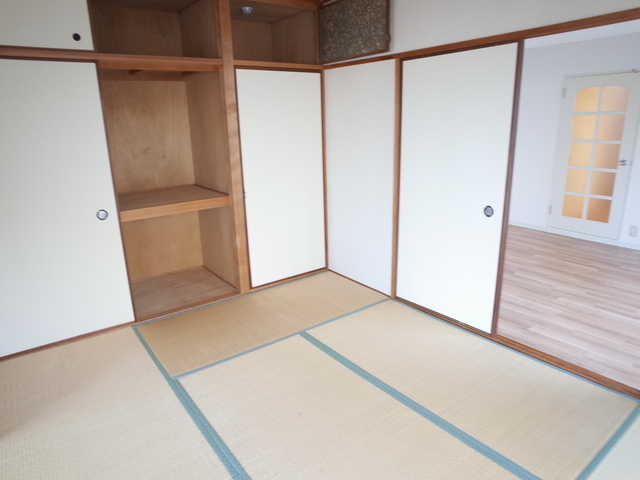 惣町サンハイツ1号棟 ベッドルーム