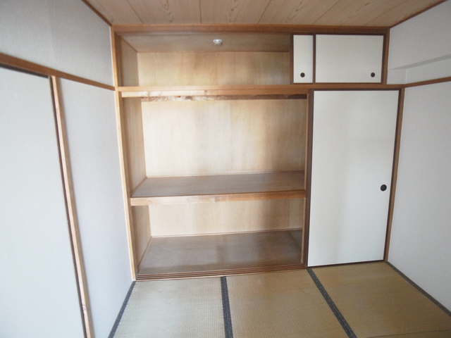 惣町サンハイツ1号棟 収納