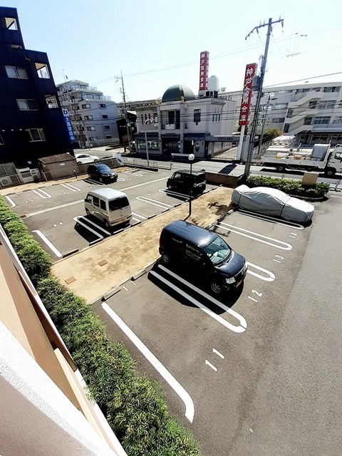 ヴィダ・アルボレス 駐車場