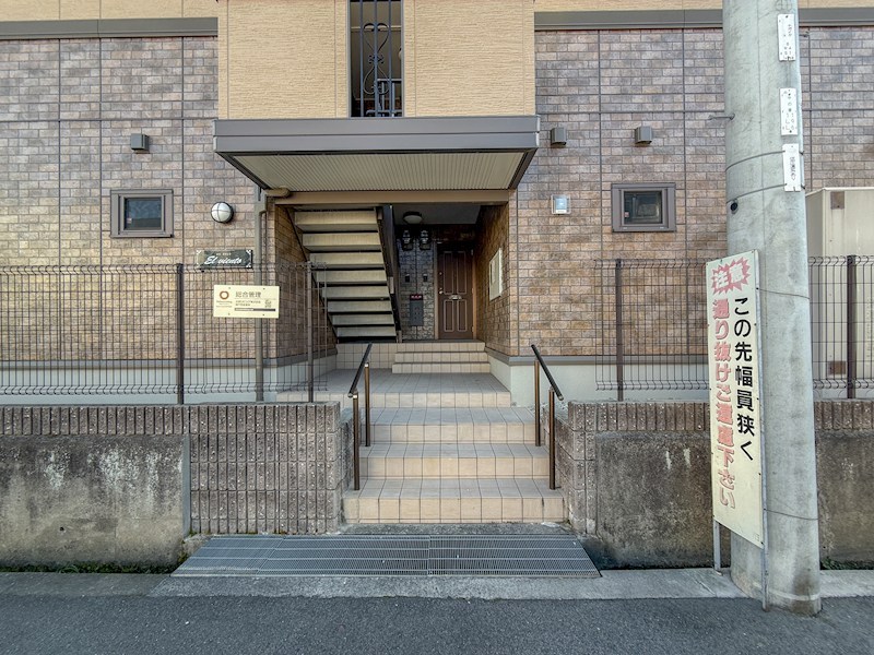 エル ビエント エントランス