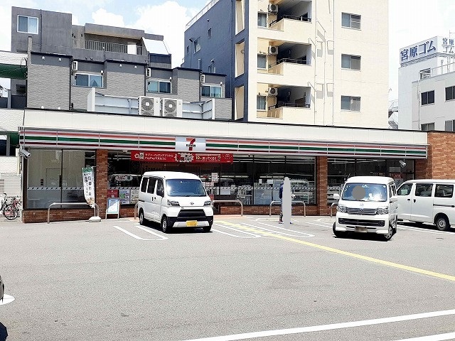 エスポアールポルト コンビニ