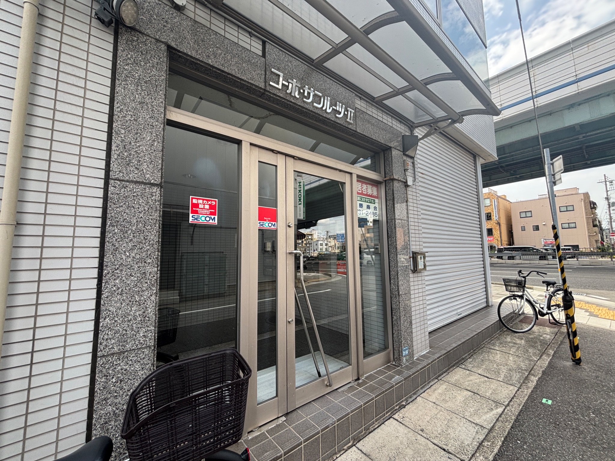 コーポサンルーツ2 エントランス