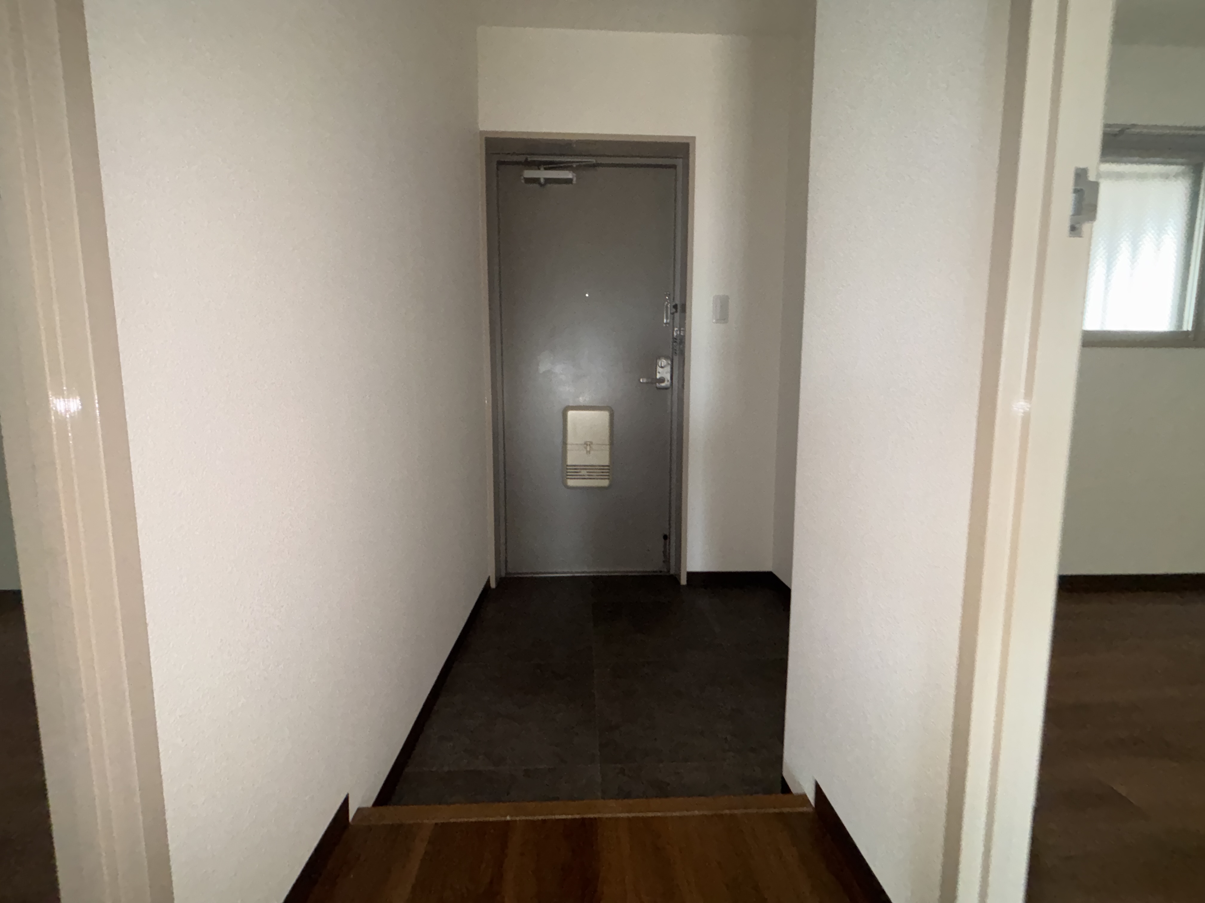 コーポサンルーツ2 玄関