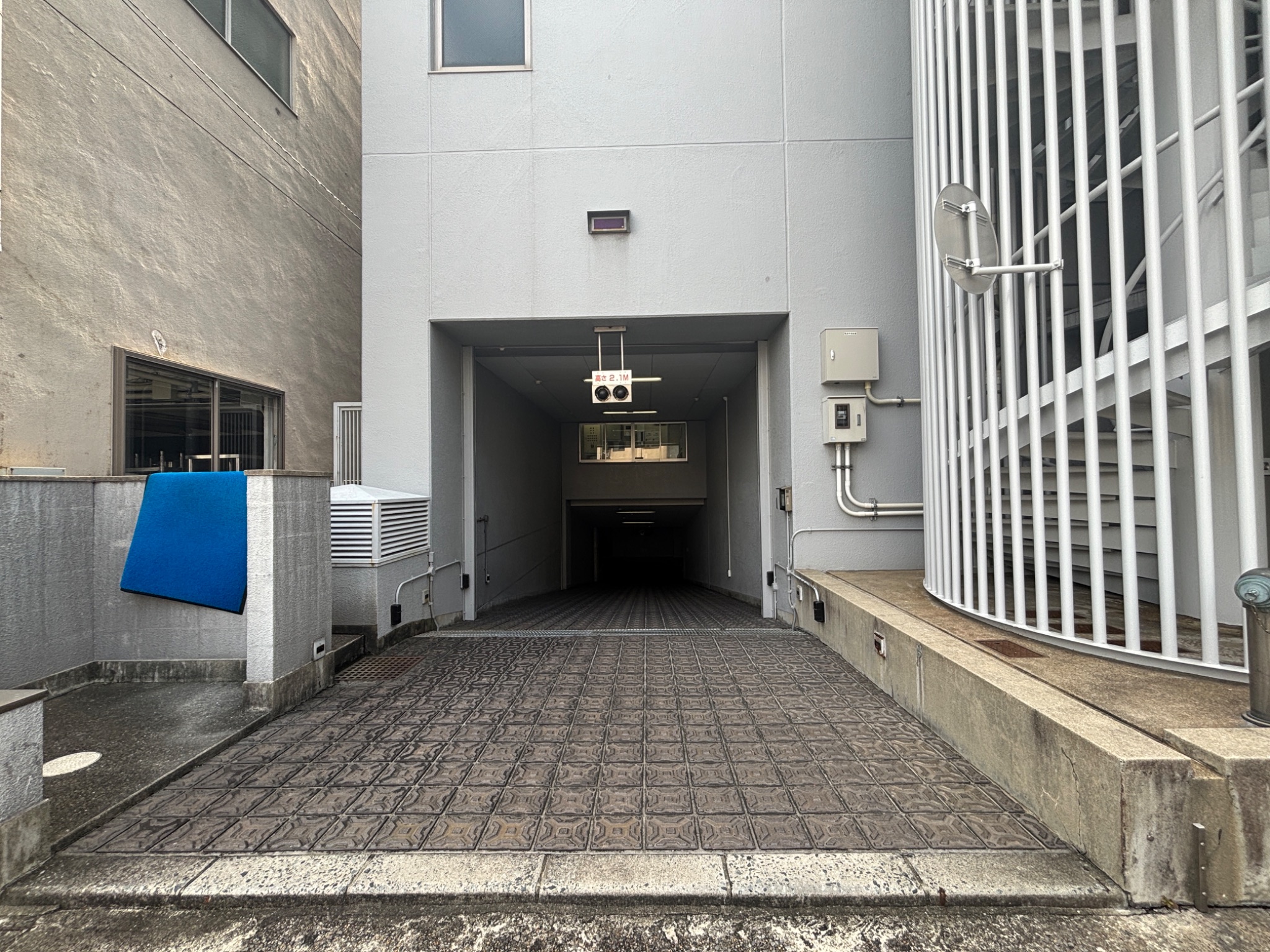 コーポサンルーツ2 駐車場