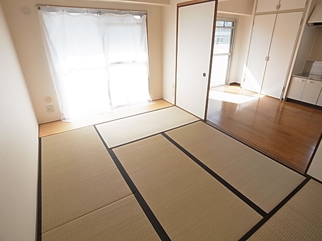 エフアール板宿 ベッドルーム