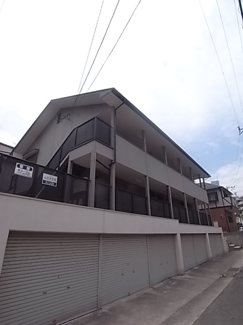 ハイツRISA エントランス
