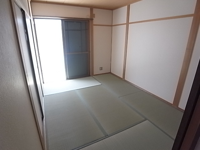 ハイツRISA ベッドルーム