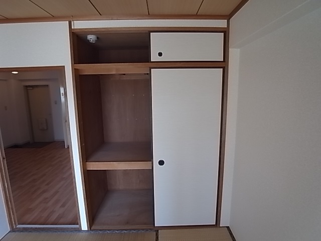 ハイツ菊水 収納