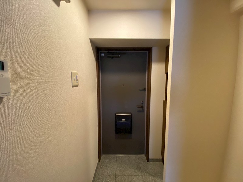 ウェルコート岡本 玄関