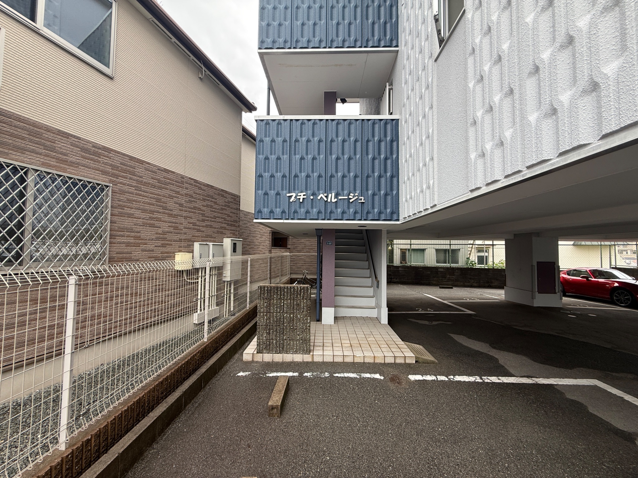プチベルージュ エントランス