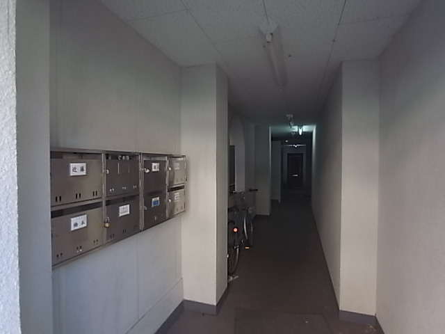 JUN本山 エントランス