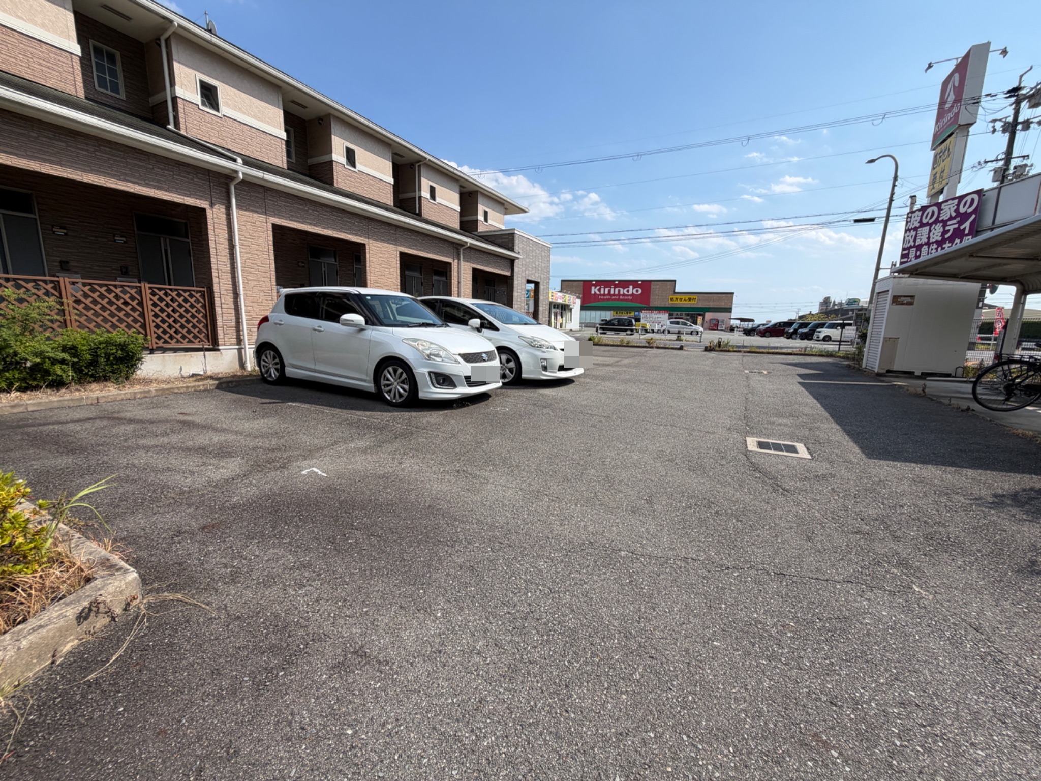 グランポン魚住 駐車場