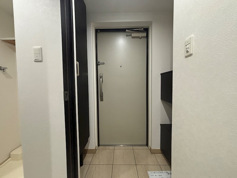 リアライズ神戸WEST 玄関