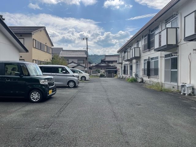 コーポラス竜宮  駐車場