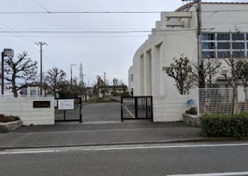 石川コンテナ 小学校