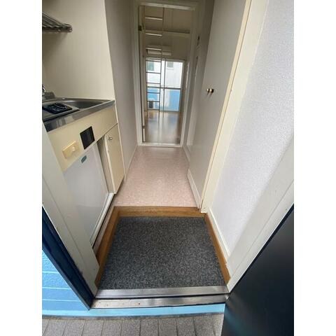 司ハウス辻堂 玄関