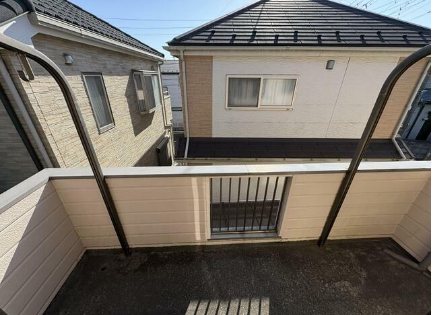 長後戸建貸家 ベランダ